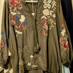 Johnny Was, NEW, size l, Freja Tassle Peasant Blouse, Dark Olive Color